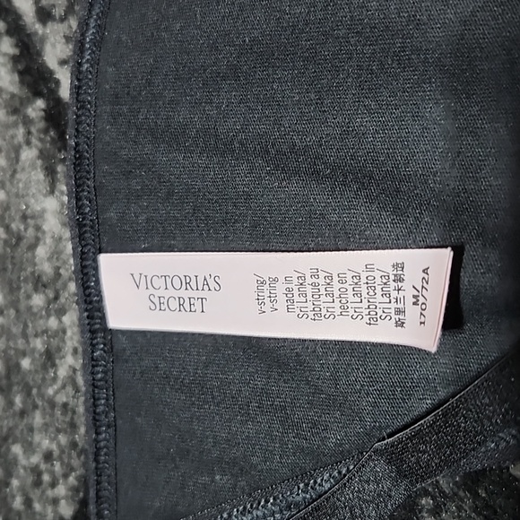 VICTORIA SECRET NWOT BLACK SEQUINS V-STRING PANTY MEDIUM - Picture 4 of 6